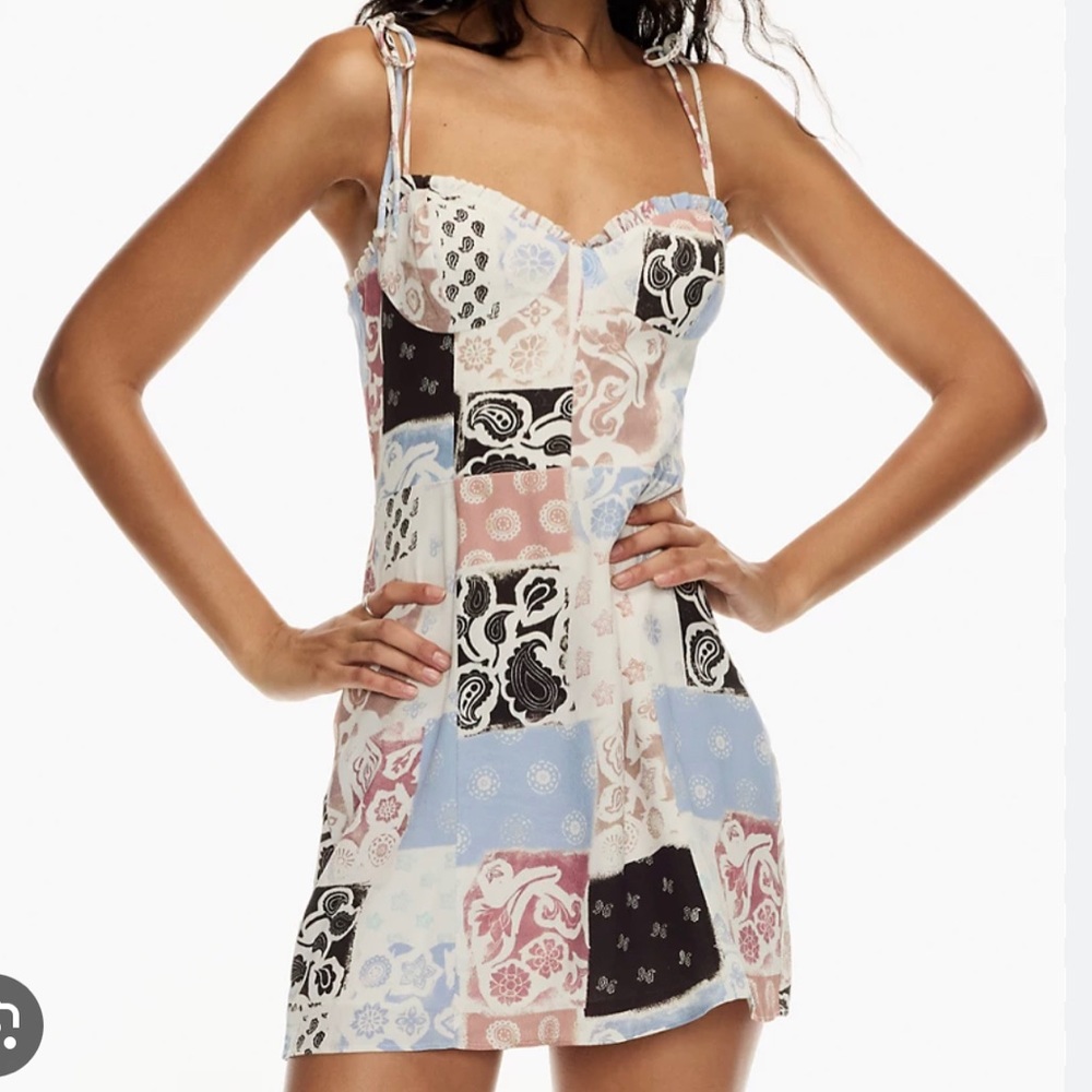 Aritzia Wilfred Fable dress